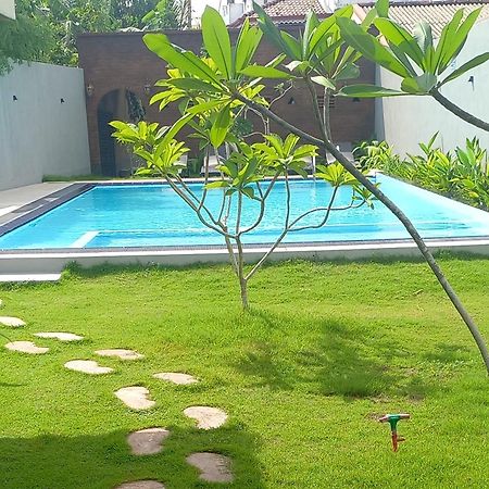 Ocean View Tourist Guest House At Negombo Beach Near The Airport Extérieur photo
