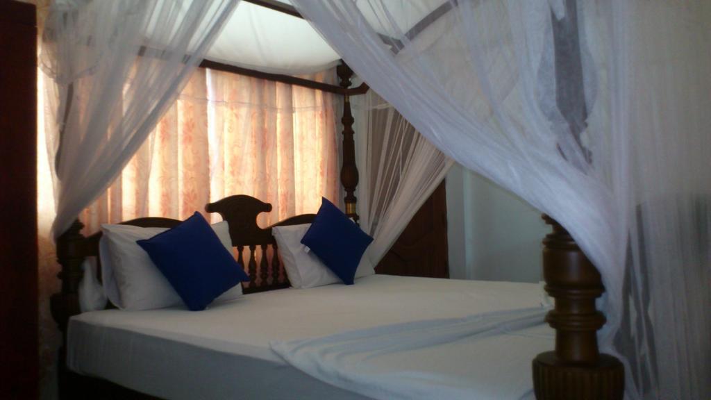 Ocean View Tourist Guest House At Negombo Beach Near The Airport Extérieur photo