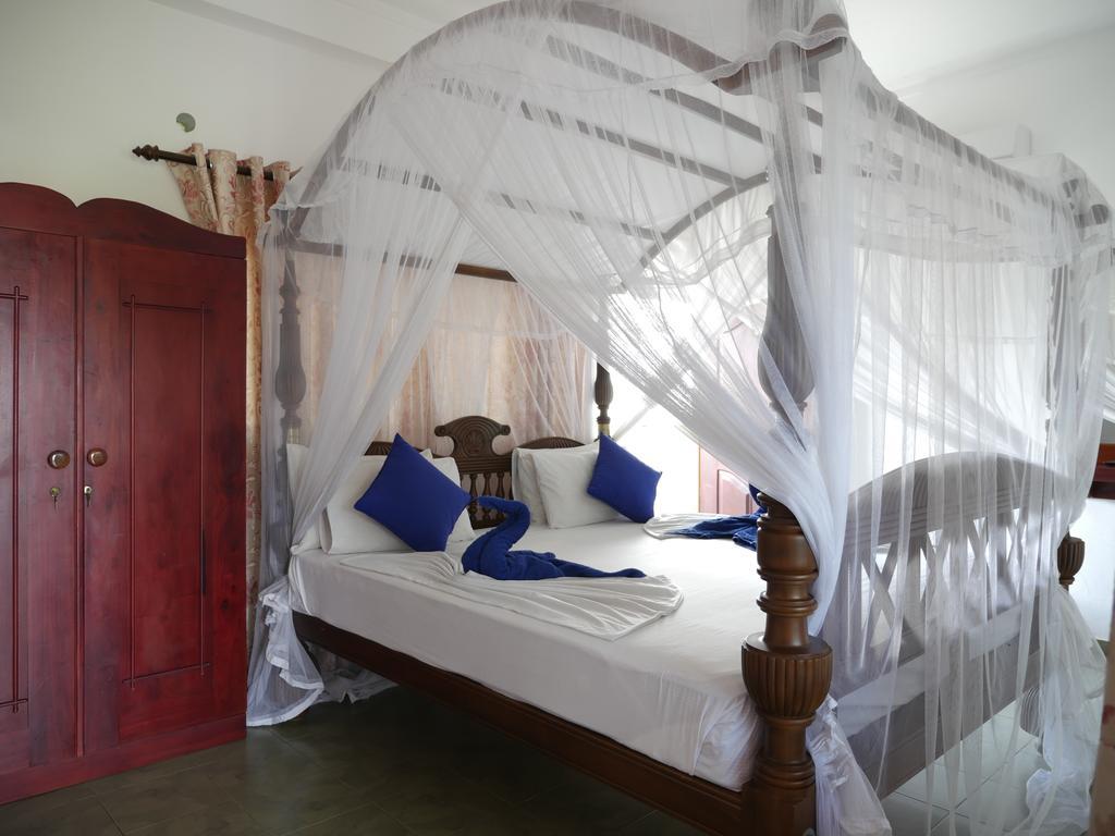 Ocean View Tourist Guest House At Negombo Beach Near The Airport Extérieur photo