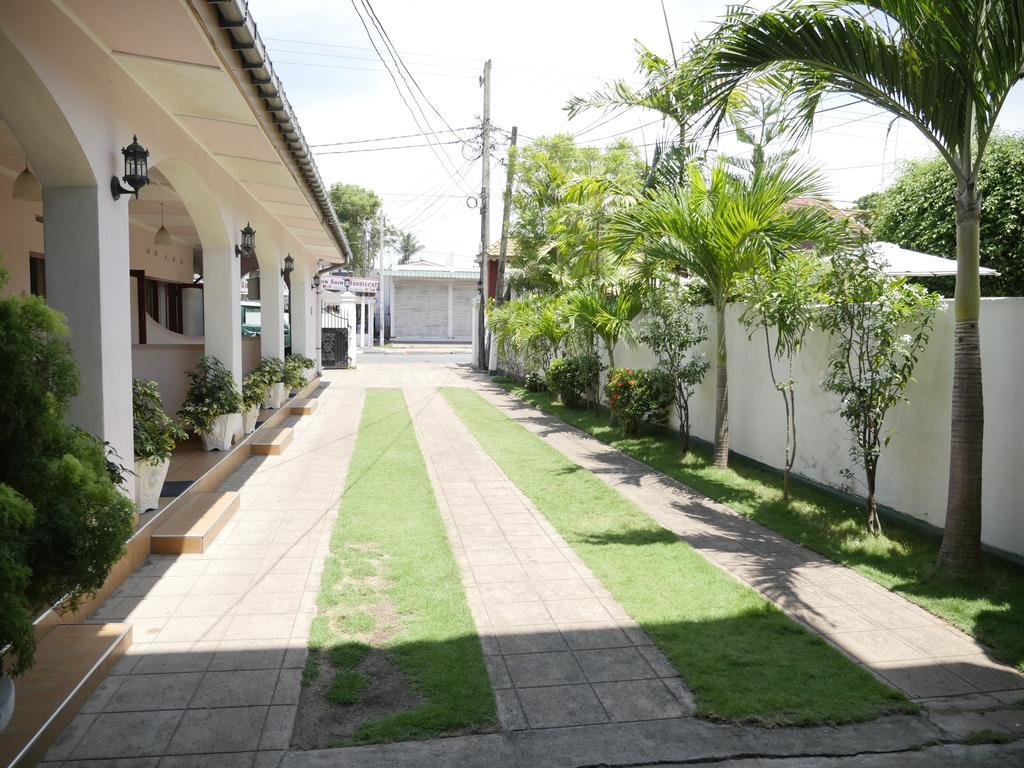 Ocean View Tourist Guest House At Negombo Beach Near The Airport Extérieur photo
